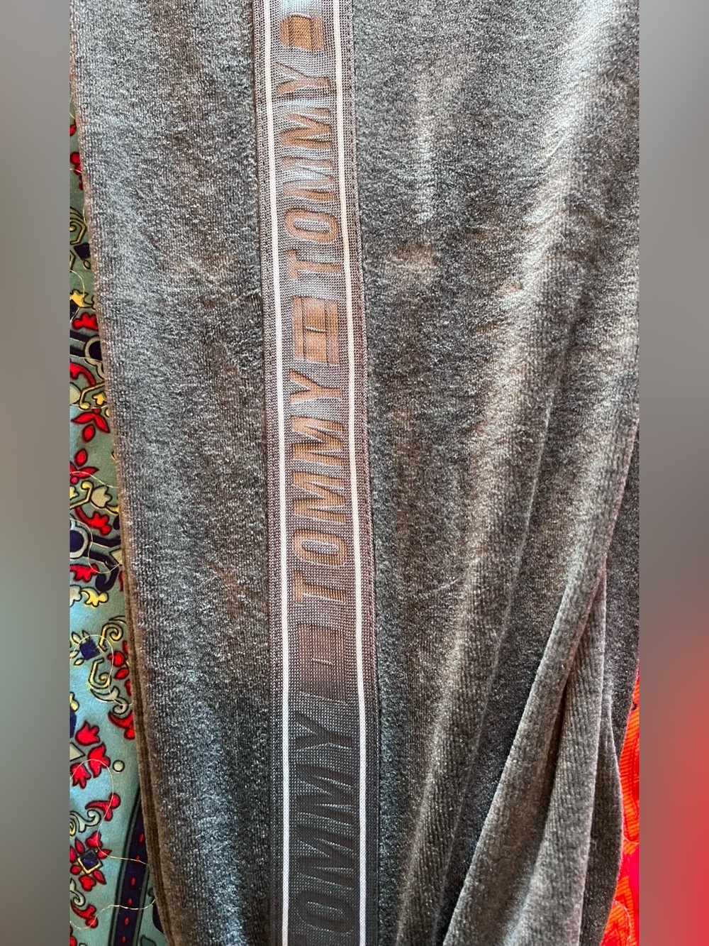 Tommy Hilfiger Sport Super Soft Dark Gray Cargo Joggers Size Medium - Picture 7 of 8